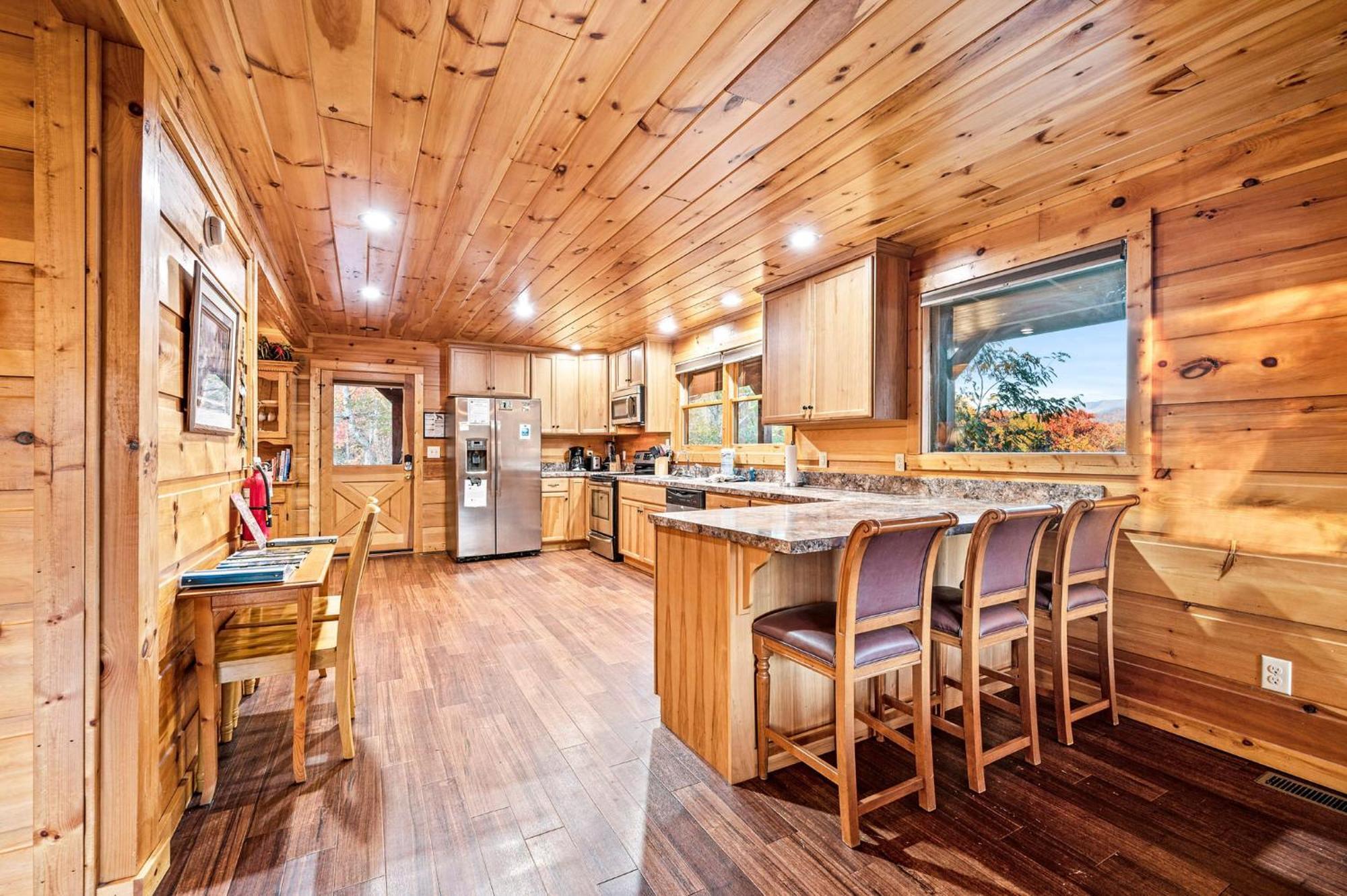 Take My Breath Away Holiday Home Гетлинбург Екстериор снимка