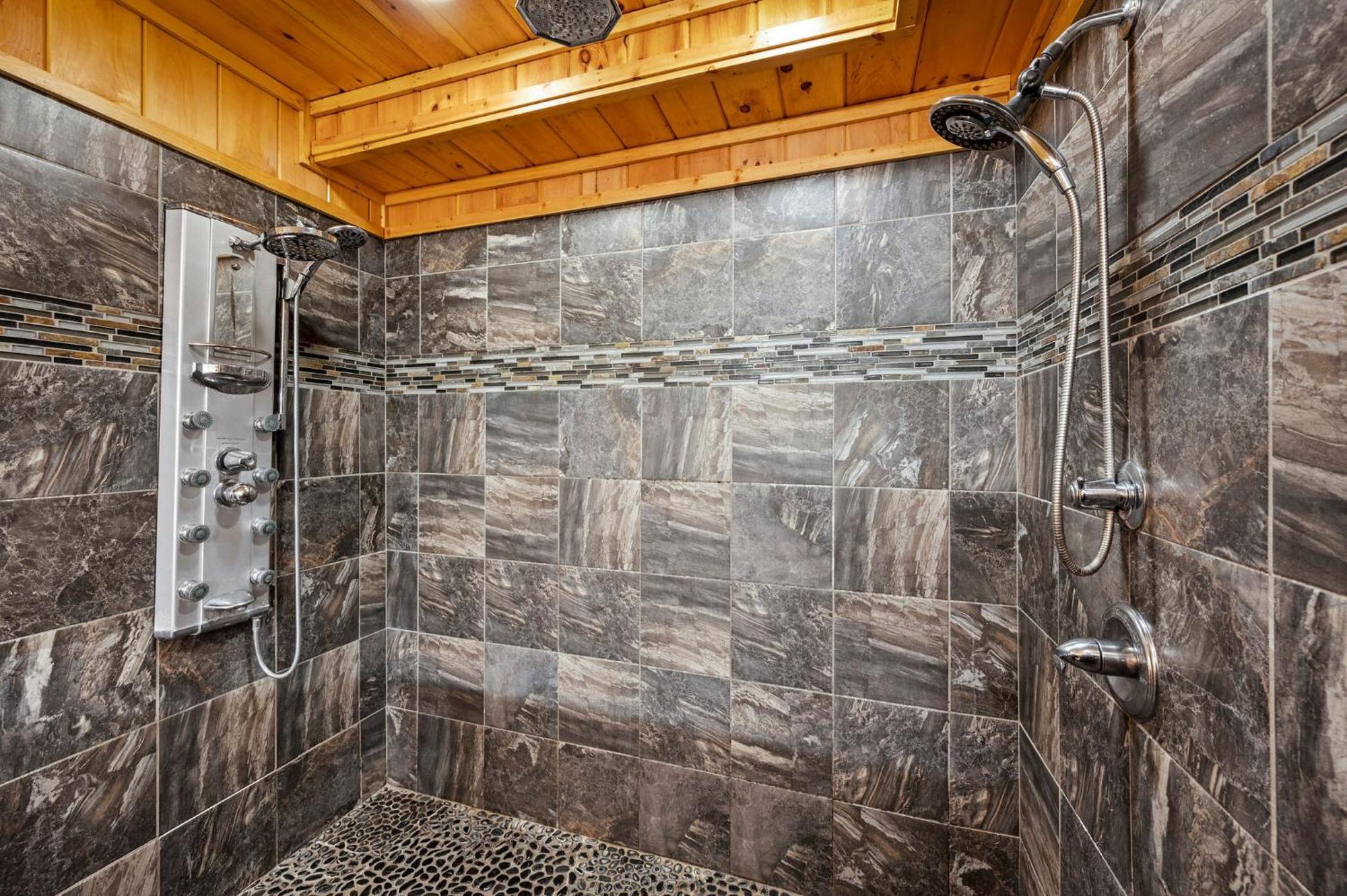 Take My Breath Away Holiday Home Гетлинбург Екстериор снимка