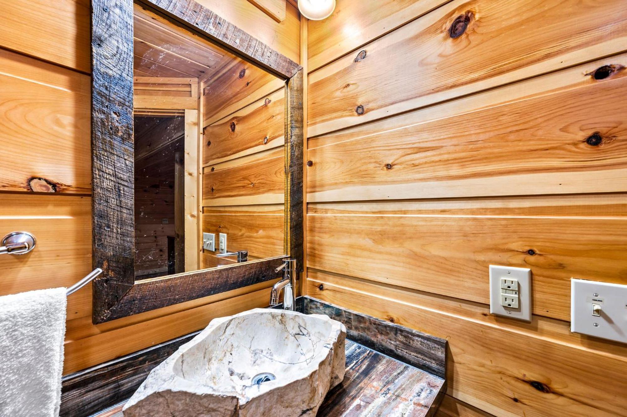 Take My Breath Away Holiday Home Гетлинбург Екстериор снимка