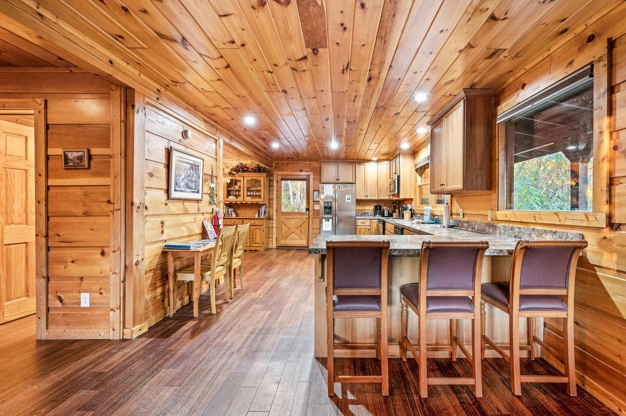 Take My Breath Away Holiday Home Гетлинбург Екстериор снимка