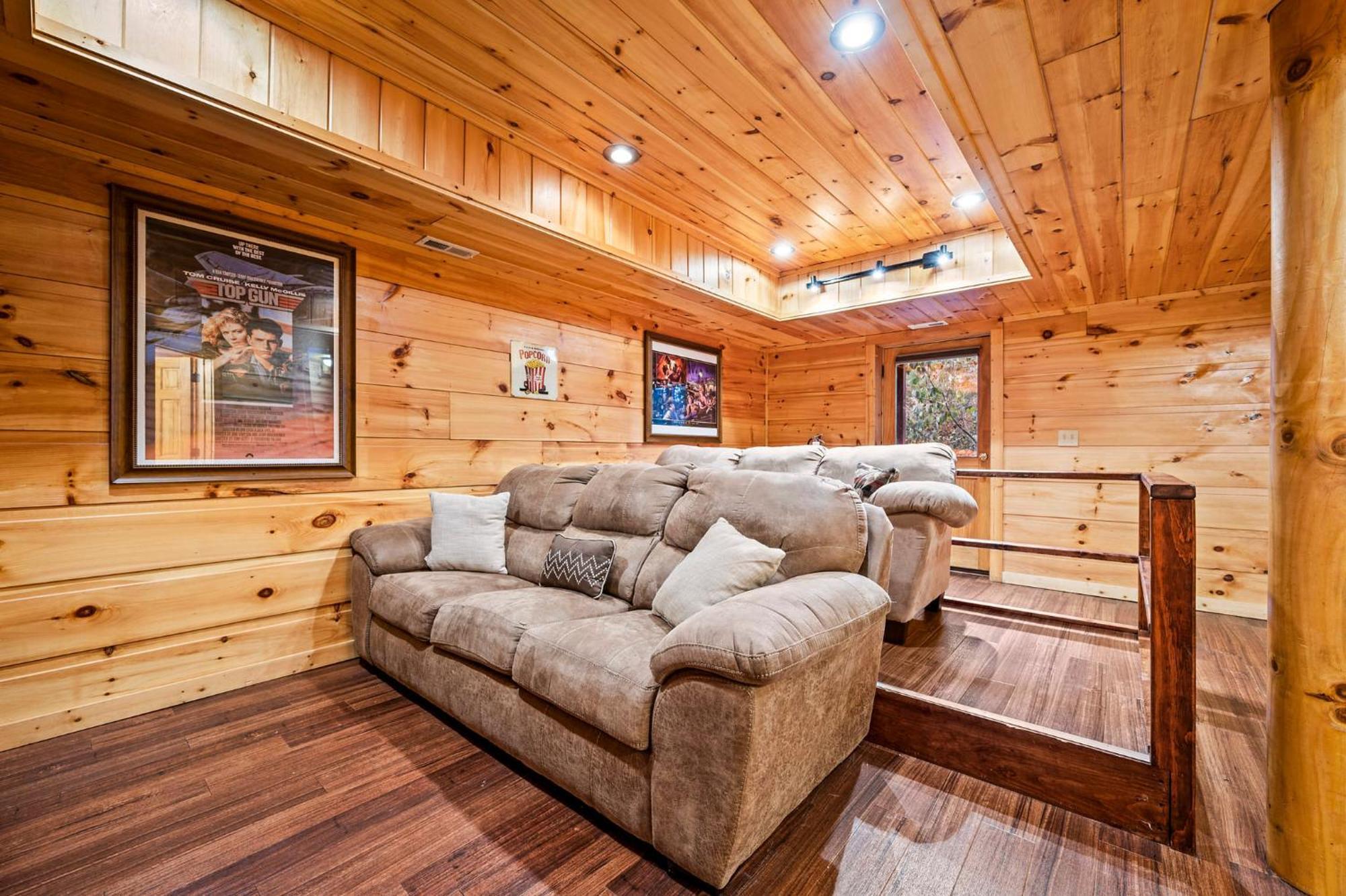 Take My Breath Away Holiday Home Гетлинбург Екстериор снимка