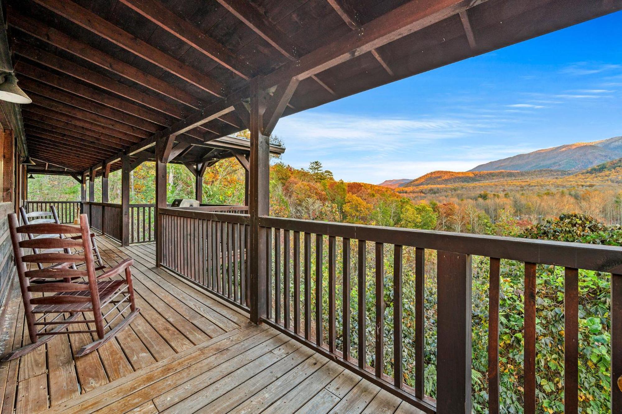 Take My Breath Away Holiday Home Гетлинбург Екстериор снимка